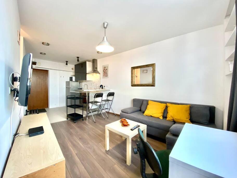 Studio Muranow By Esteum Host Lejlighed Warszawa Eksteriør billede